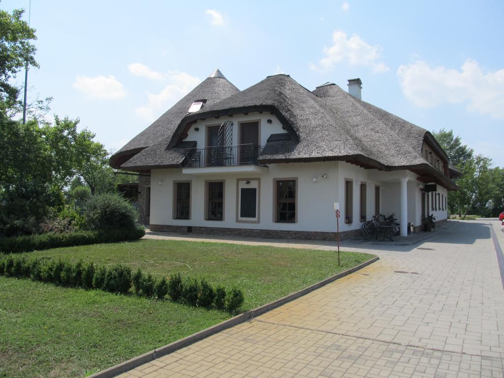 Penzion Eko Park Piestany Exterior photo